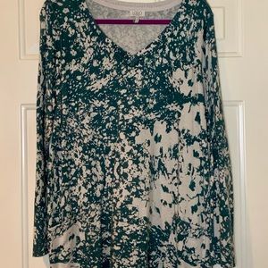 Super soft LOGO SHIRT **Like New**